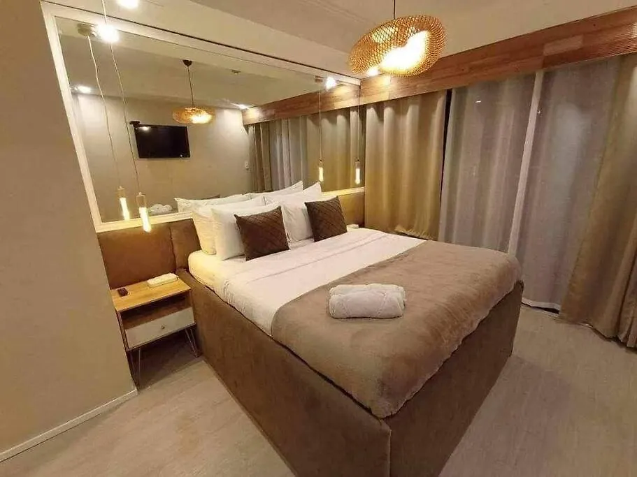 Citadel Inn A4 Central Nightlife Makati Free Pool Manila Apartment